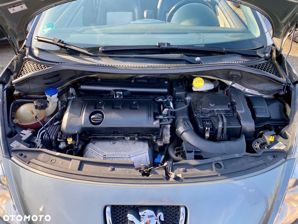 Peugeot 207 CC 1.6 Intense - 19