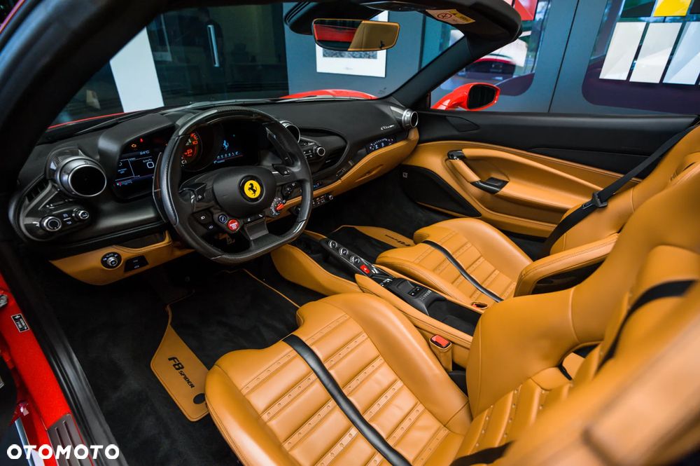 Ferrari F8 Spider Standard - 21
