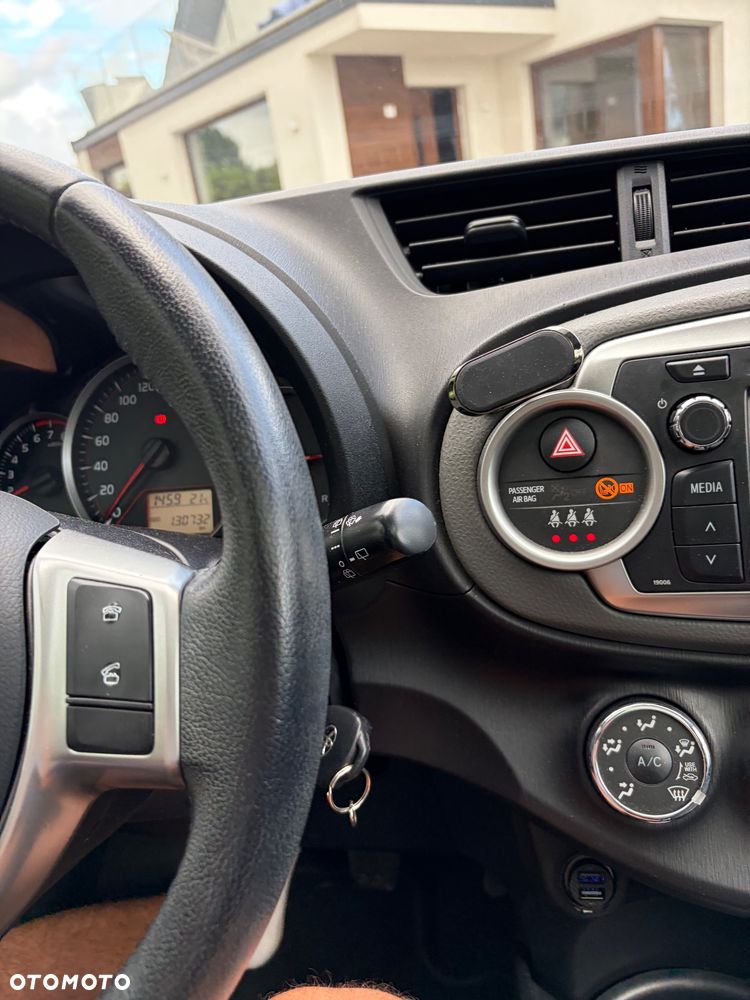 Toyota Yaris 1.33 Selection Passion - 25