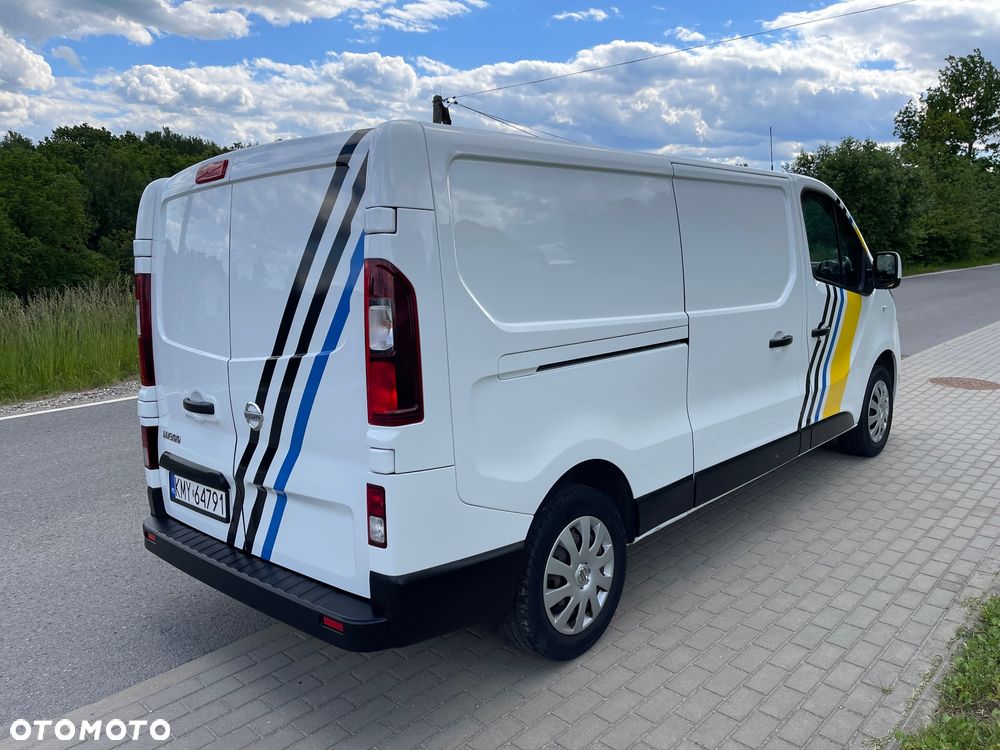 Nissan NV300 - 11
