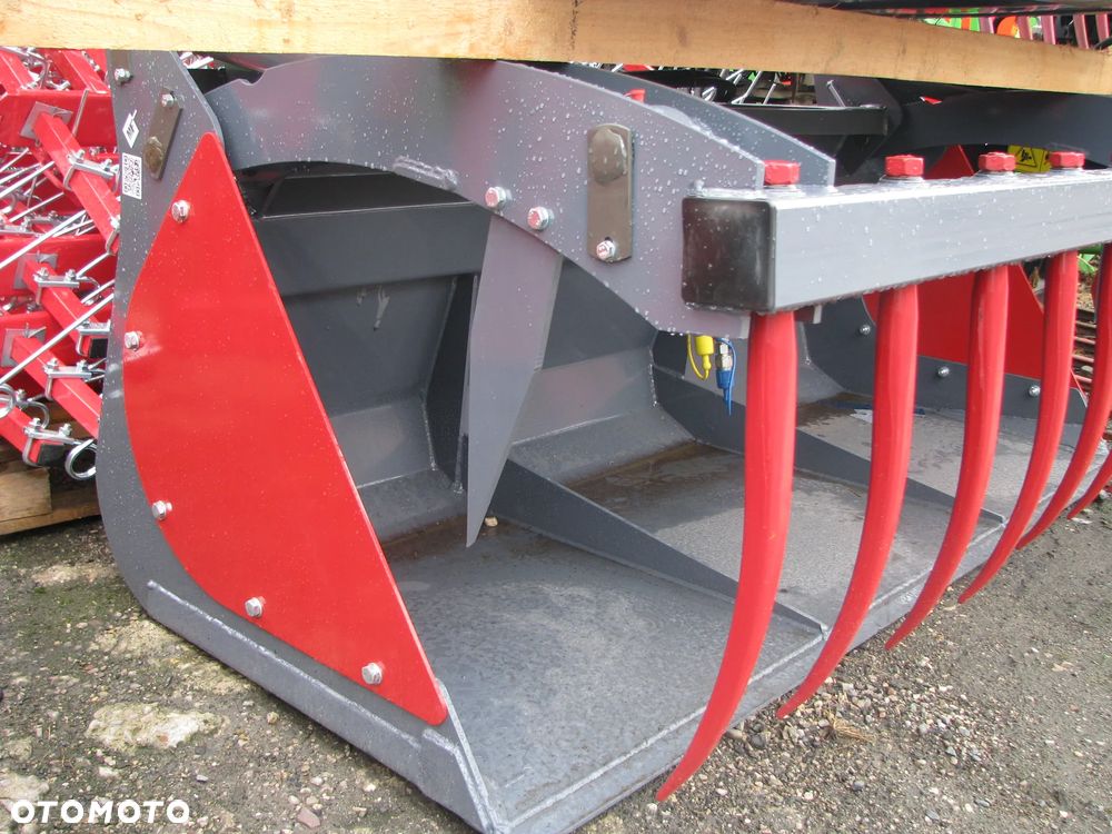 Inny Wycinak do kiszonki 1,75m Kellfri dwa siłowniki, Krokodyl 1,4; 1,6; 1,8; 2,0m Metal-Fach / Euromasz, Łyżka chwytakowa-Łyżko krokodyl, Łyżka materiałó sypkich 1,6; 1,8; 2,0; 2,2; 2,4m Metal-Fach / Pronar, Chwytak Bel, Chwytak do obornika, widły do obornika - 19