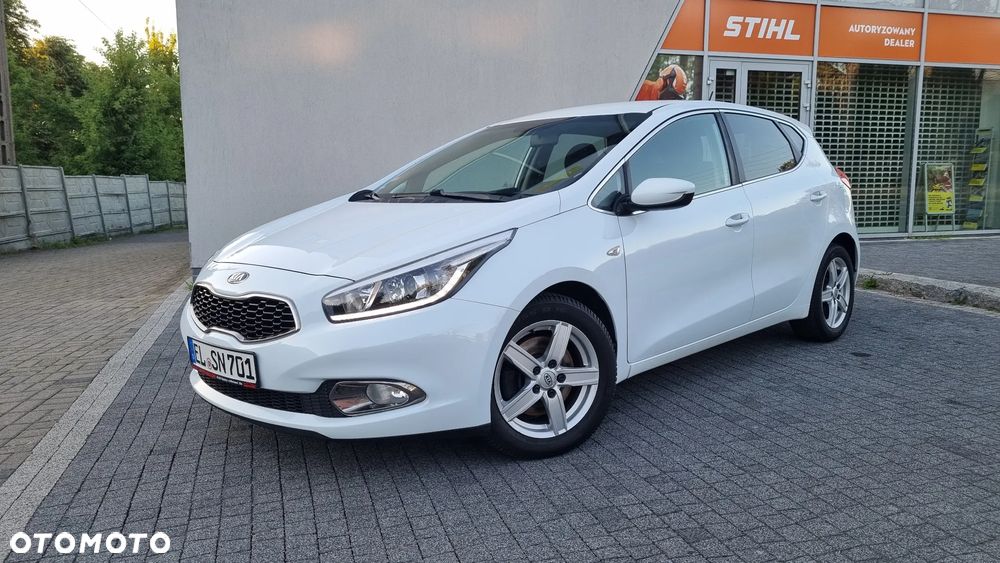 Kia Ceed 1.4 CVVT Fifa World Cup Edition - 2