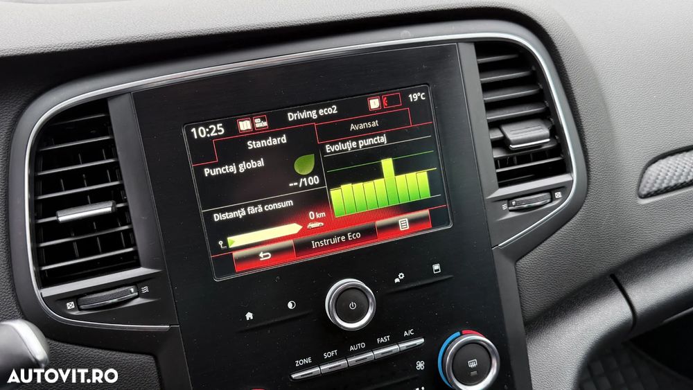 Renault Megane TCe Life - 19