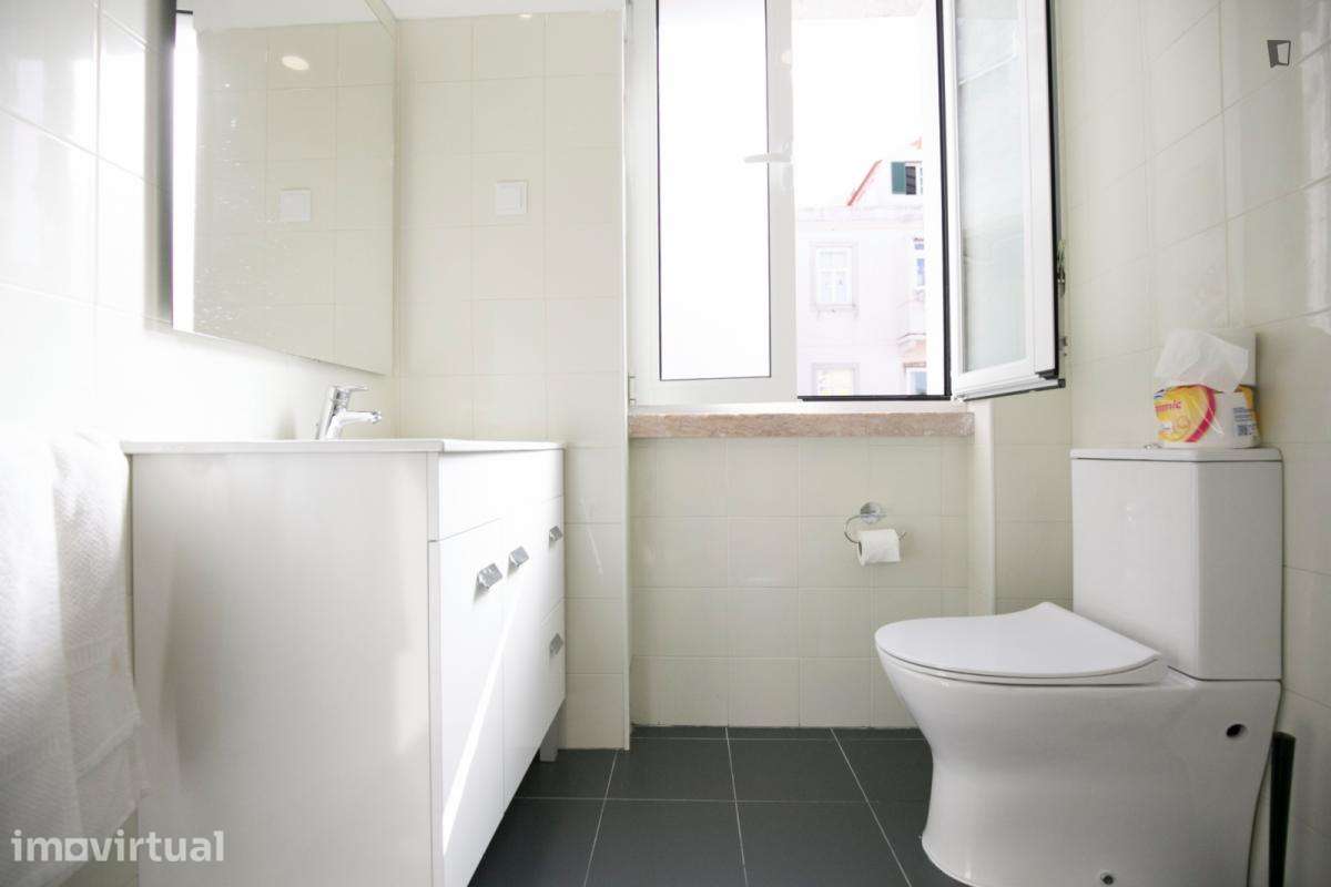 Quarto - localizado em Santa Apolónia Lisbon - Grande imagem: 4/25
