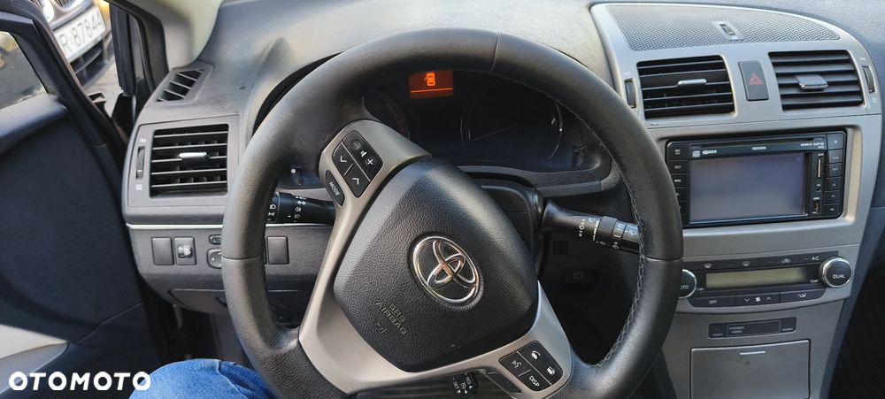 Toyota Avensis 2.0 D-4D 2010 - 15