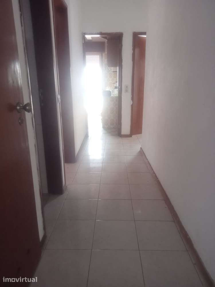 Vende-se AP T2, a 300m da Praia de Quarteira - Grande imagem: 5/10
