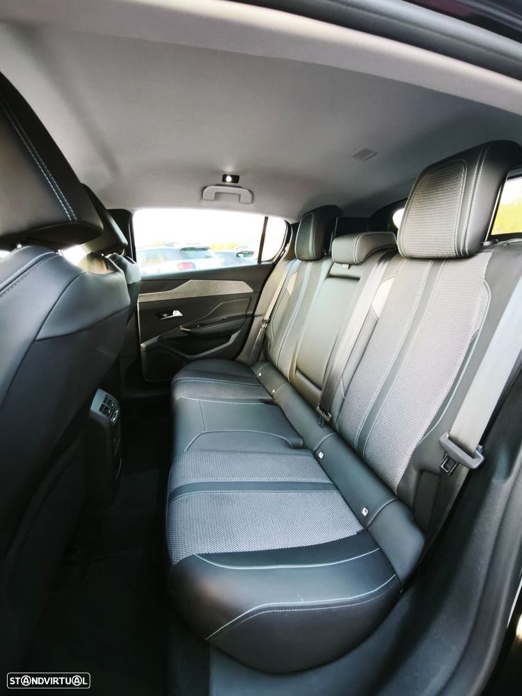 Peugeot 308 1.2 PureTech Allure - 24