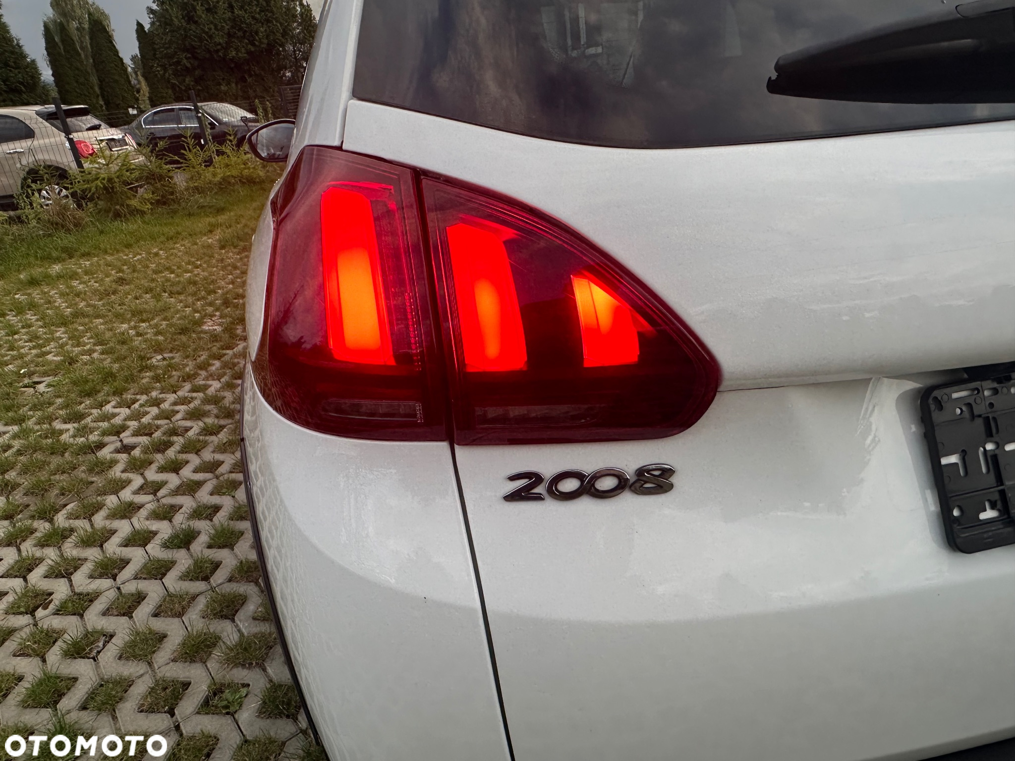Peugeot 2008 - 15