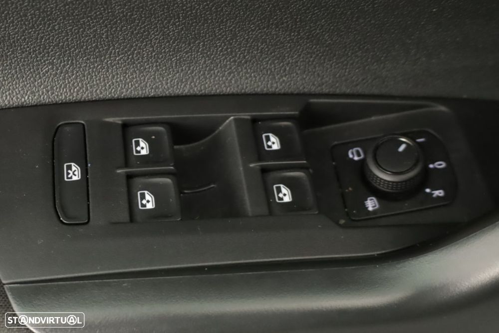 VW Taigo 1.0 TSI Urban DSG - 18