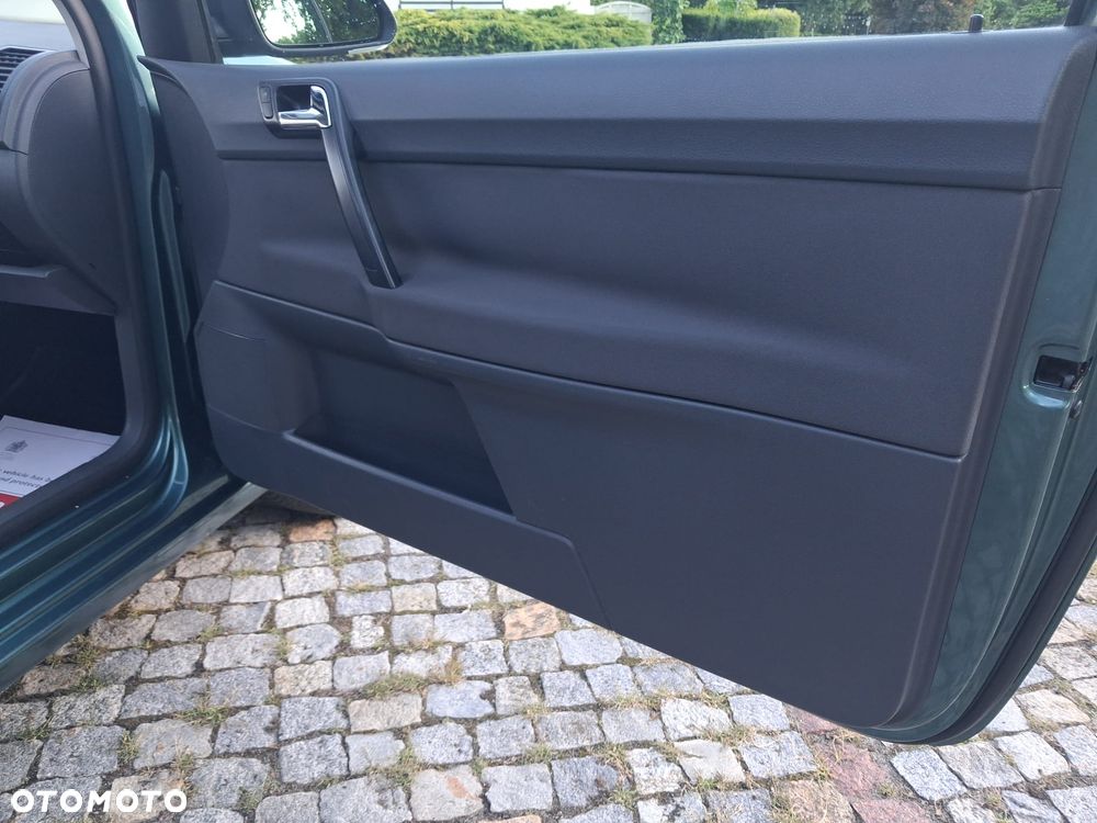 Volkswagen Polo - 15