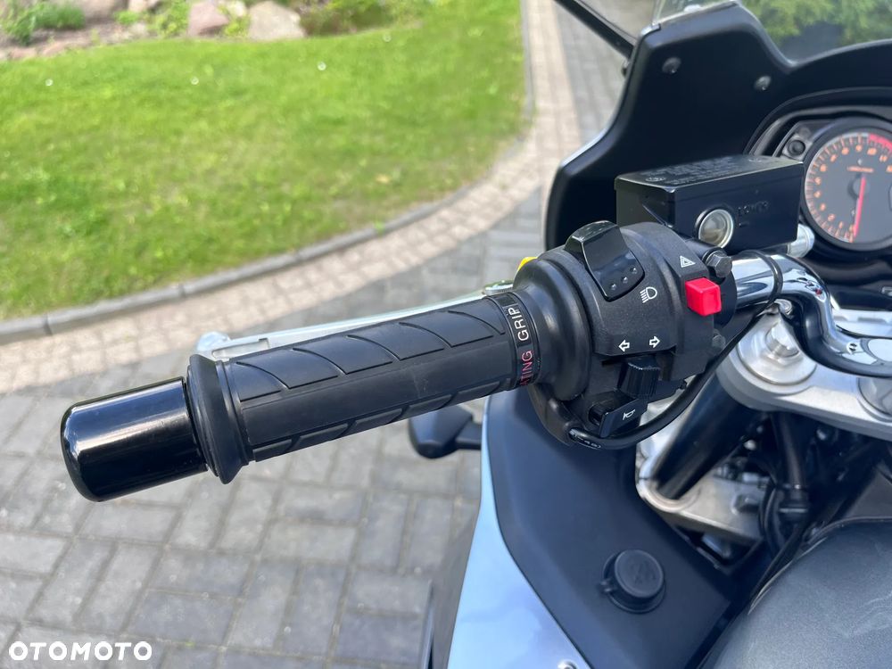 Suzuki GSX - 19