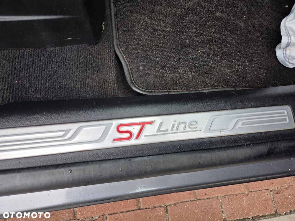 Ford Explorer EcoBoost Plug-in Hybrid ST-LINE - 9