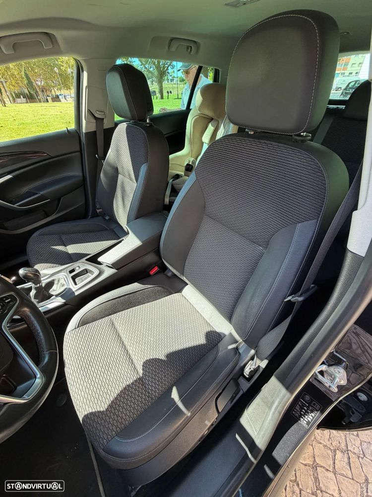 Opel Insignia Sports Tourer - 21