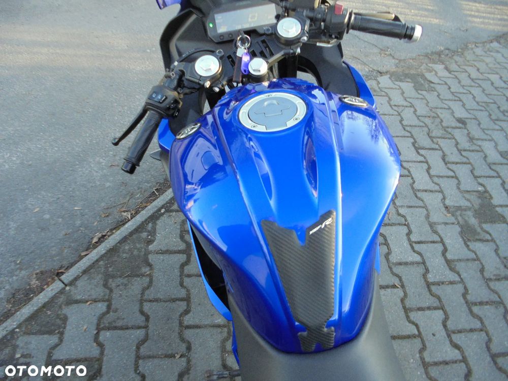 Yamaha YZF - 9
