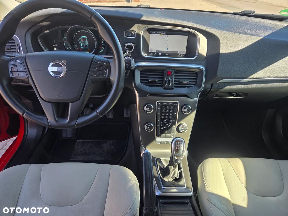 Volvo V40 D4 You - 9