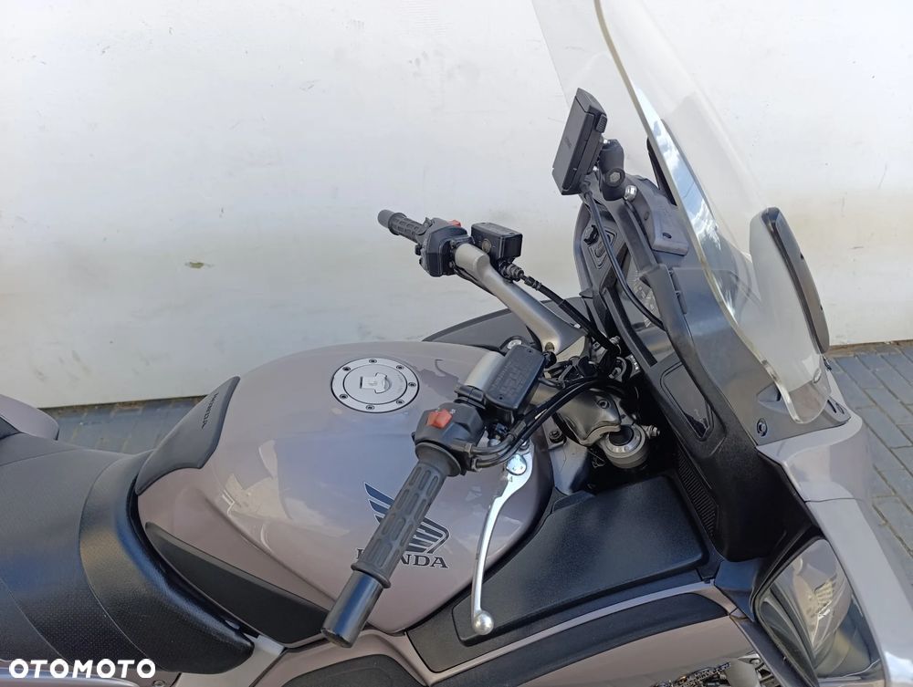 Honda ST - 29