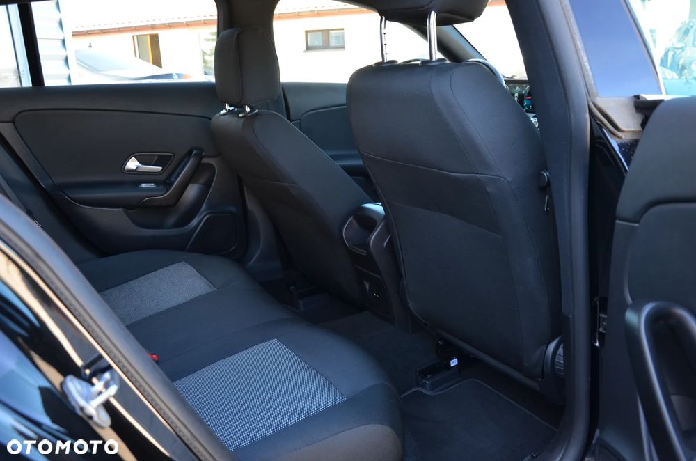 Mercedes-Benz CLA 180 d - 20