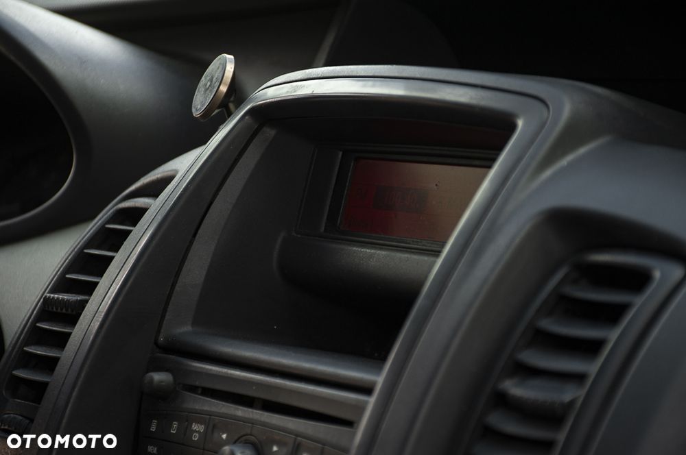 Opel VIVARO - 26