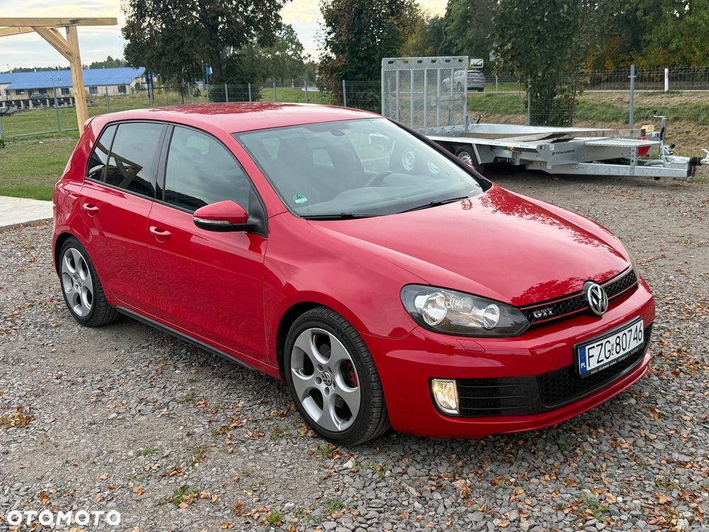 Volkswagen Golf - 2