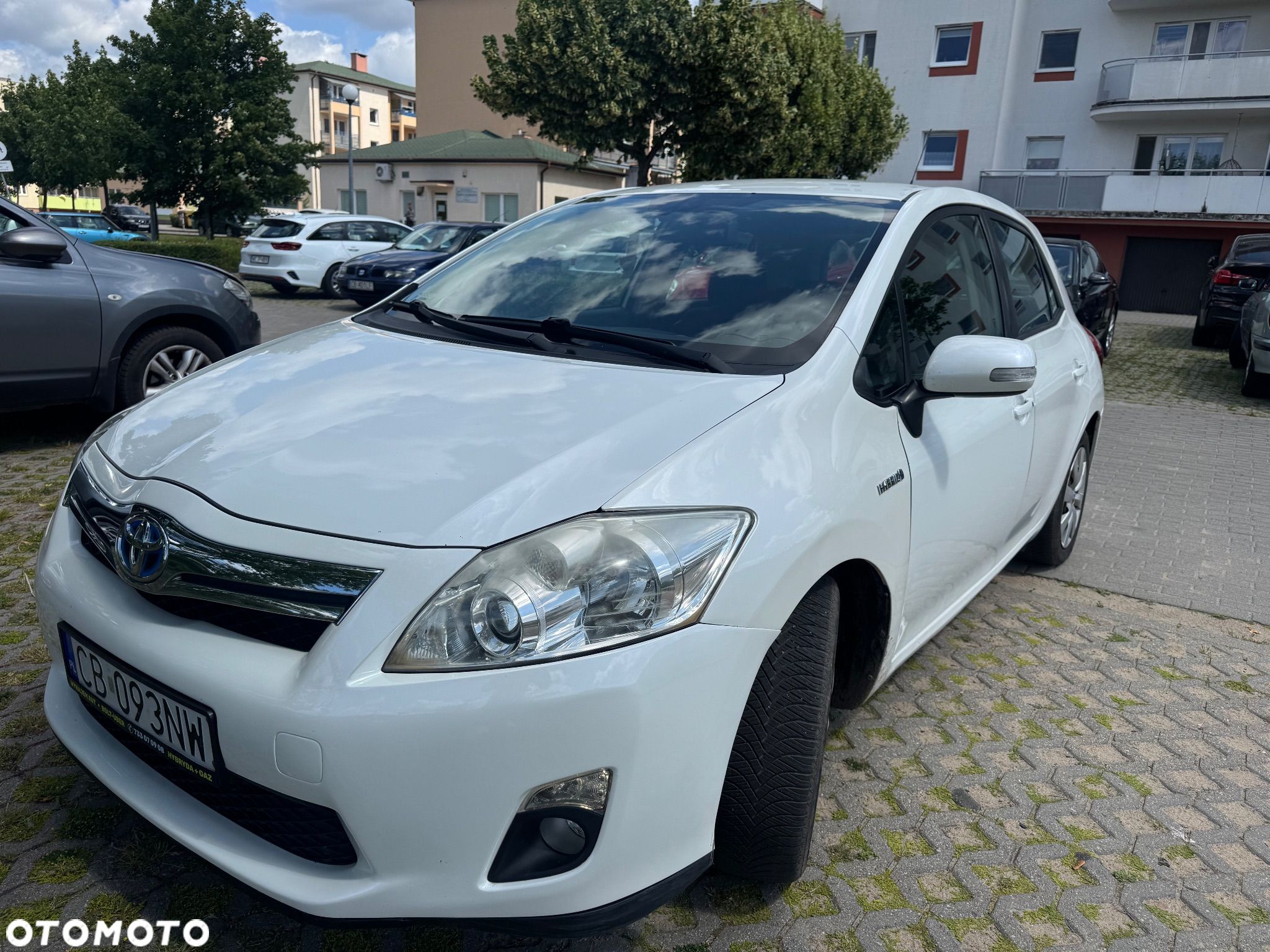 Toyota Auris 1.8 VVT-i Hybrid Automatik Edition - 1