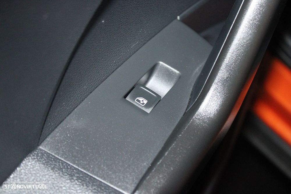 VW T-Cross 1.0 TSI Life - 28