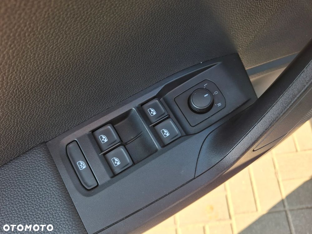 Seat Arona - 16