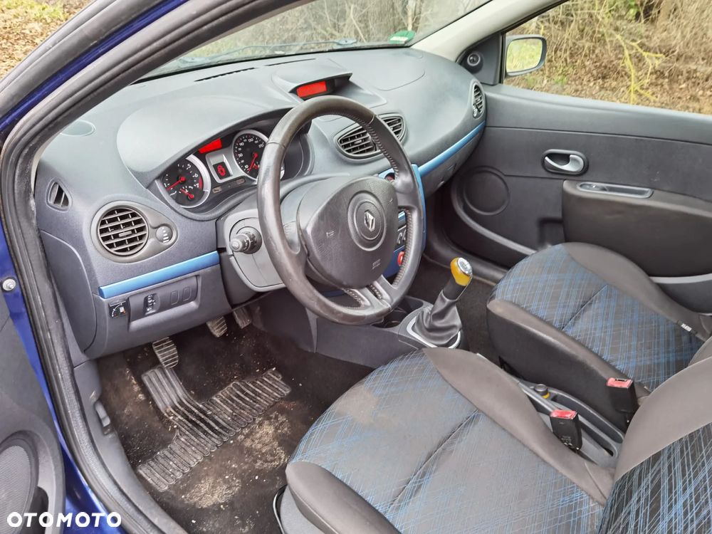 Renault Clio 1.2 16V 75 Expression - 6