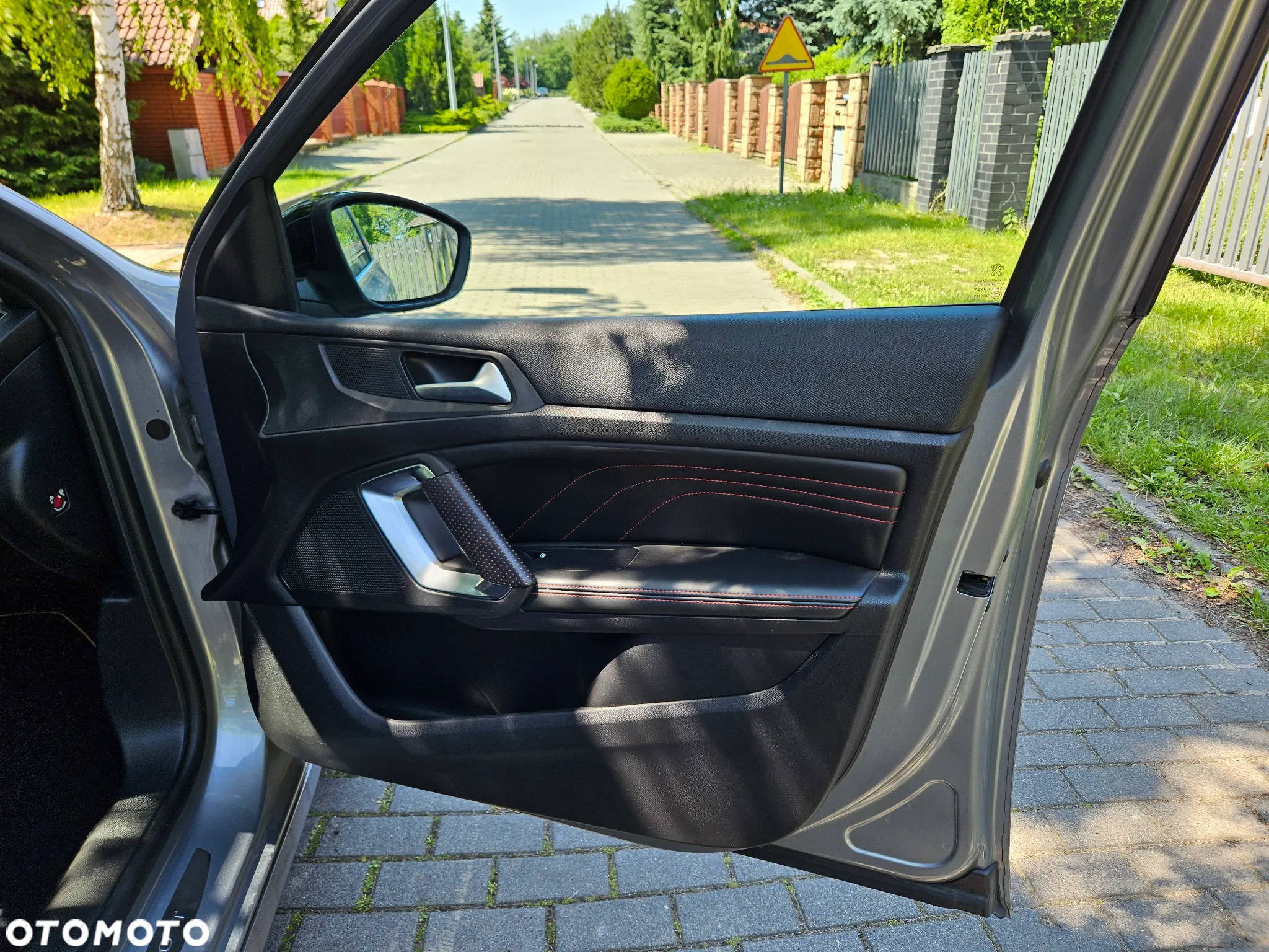 Peugeot 308 1.6 e-THP GT S&S - 30