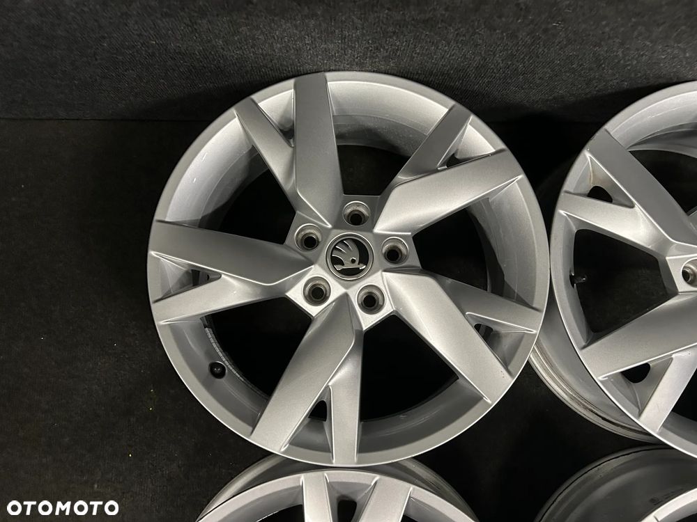 Alufelgi Skoda Octavia IV, III, Karoq, VW Golf 6, 7, Caddy, Touran 17 cali 5x112 4szt. Ładne! - 9