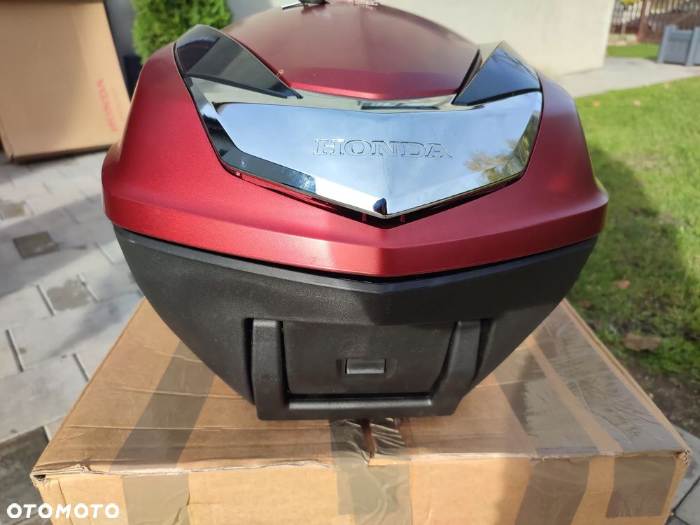 Kufer centralny Honda SH 125 300 - 3