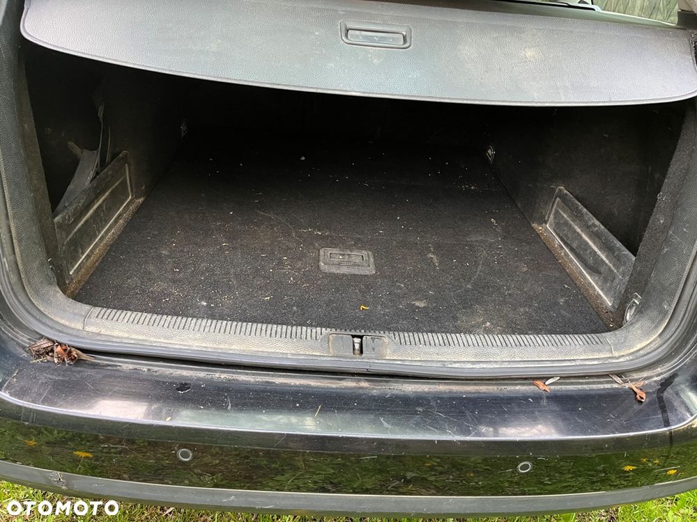 Volkswagen Passat - 11