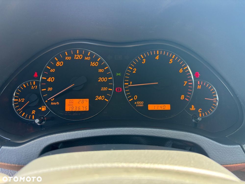 Toyota Avensis 1.8 VVT-i Combi - 22
