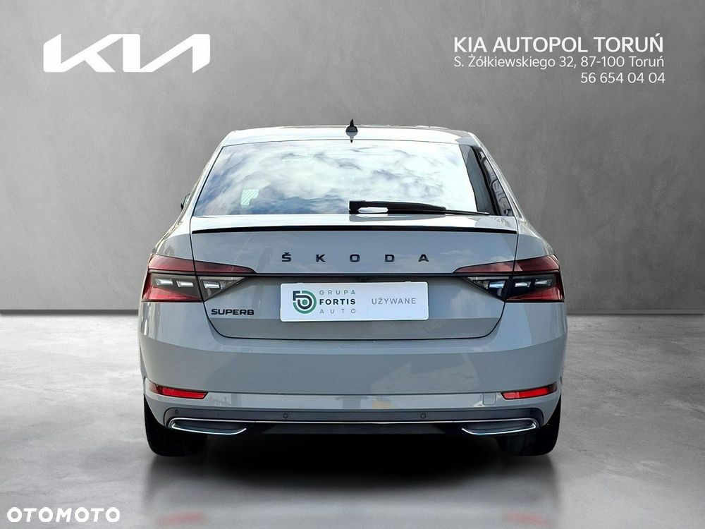 Skoda Superb 2.0 TSI Sportline DSG - 4