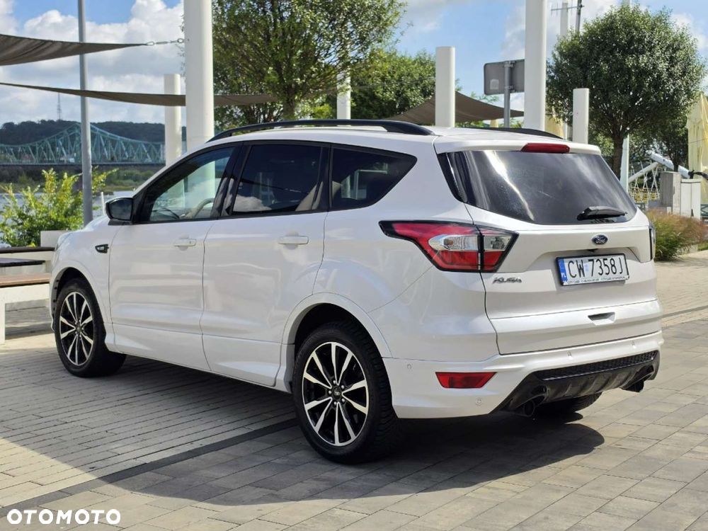 Ford Kuga - 32