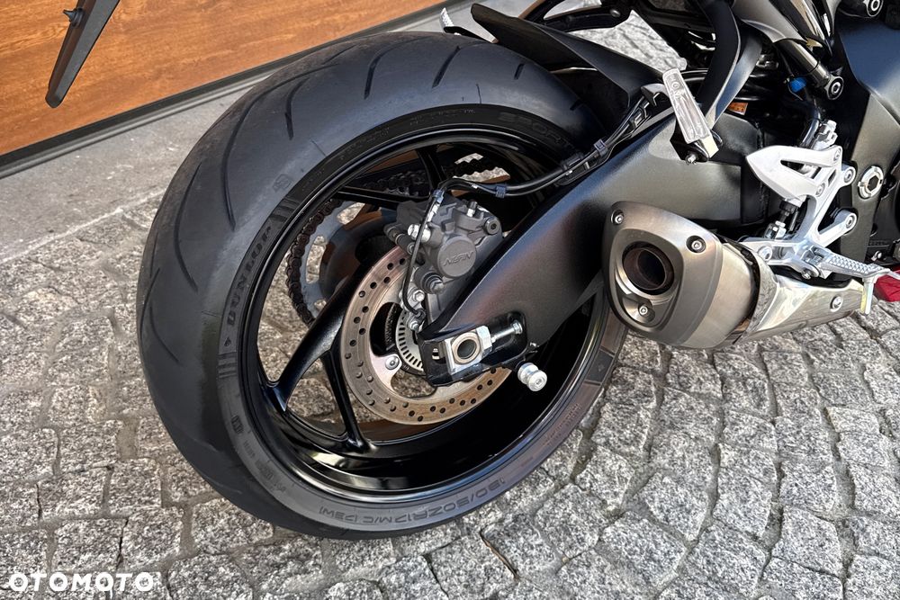 Suzuki GSX - 9