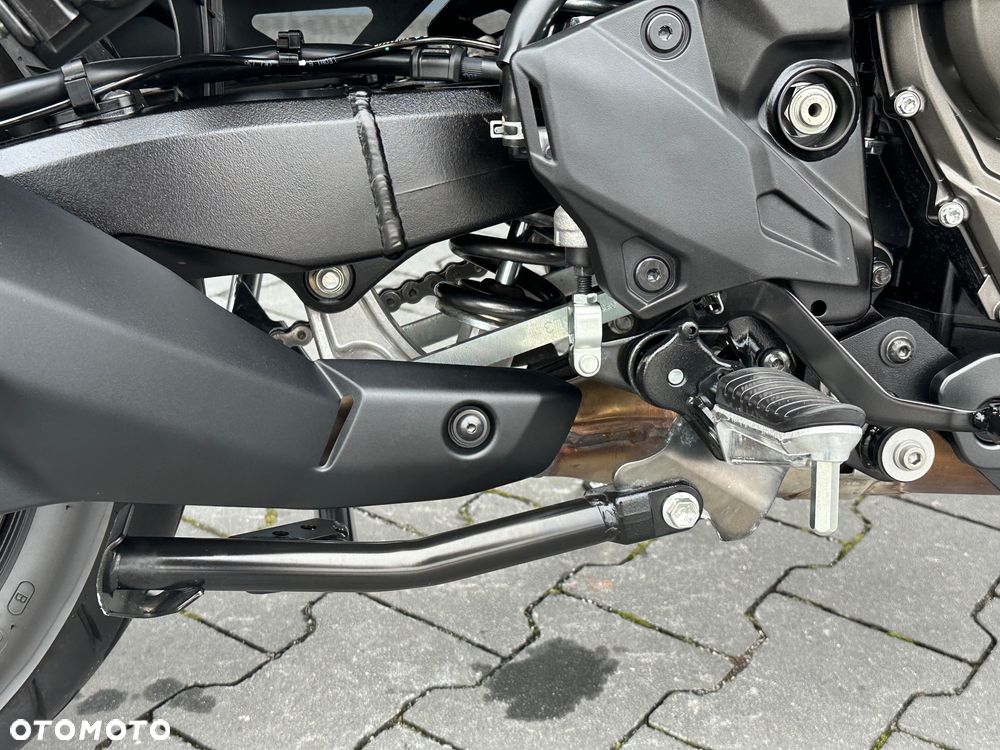 Suzuki V-STROM - 15