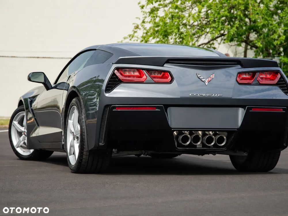Chevrolet Corvette - 5