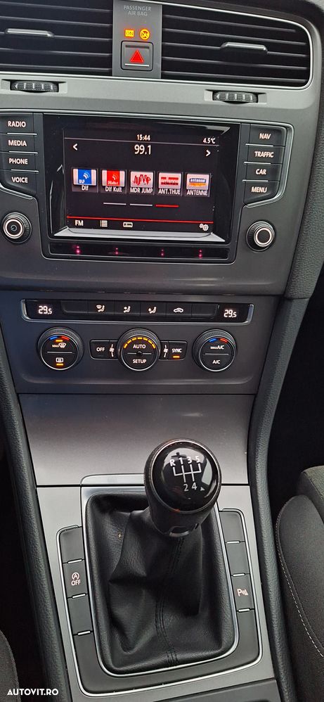 Volkswagen Golf 1.2 TSI BlueMotion Technology Team - 9