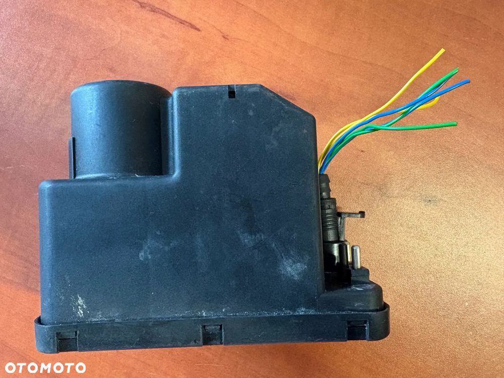 POMPKA CENTRALNEGO ZAMKA MERCEDES W124 1248001348 W201 190 W126 - 1