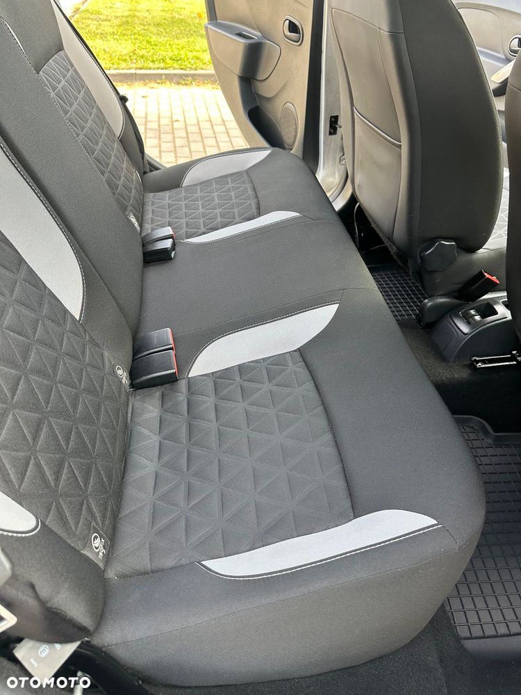 Dacia Sandero - 28