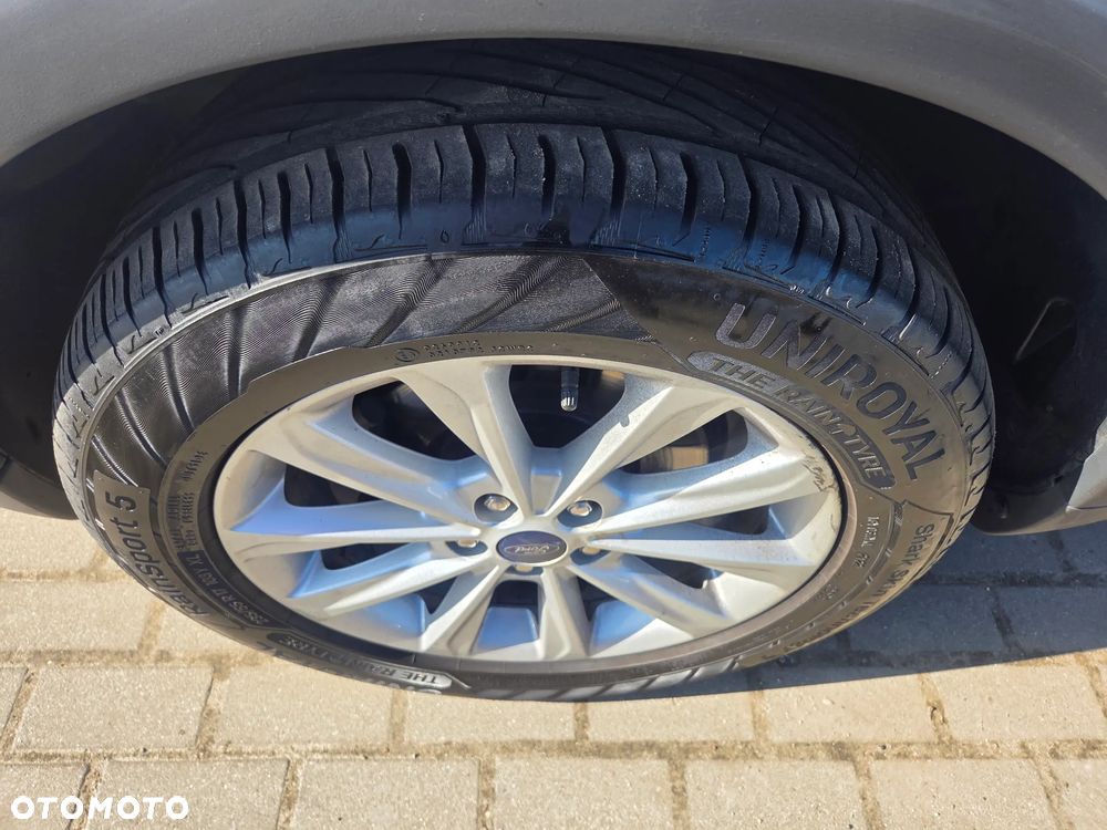 Ford Kuga 2.0 TDCi 4x4 Titanium - 12