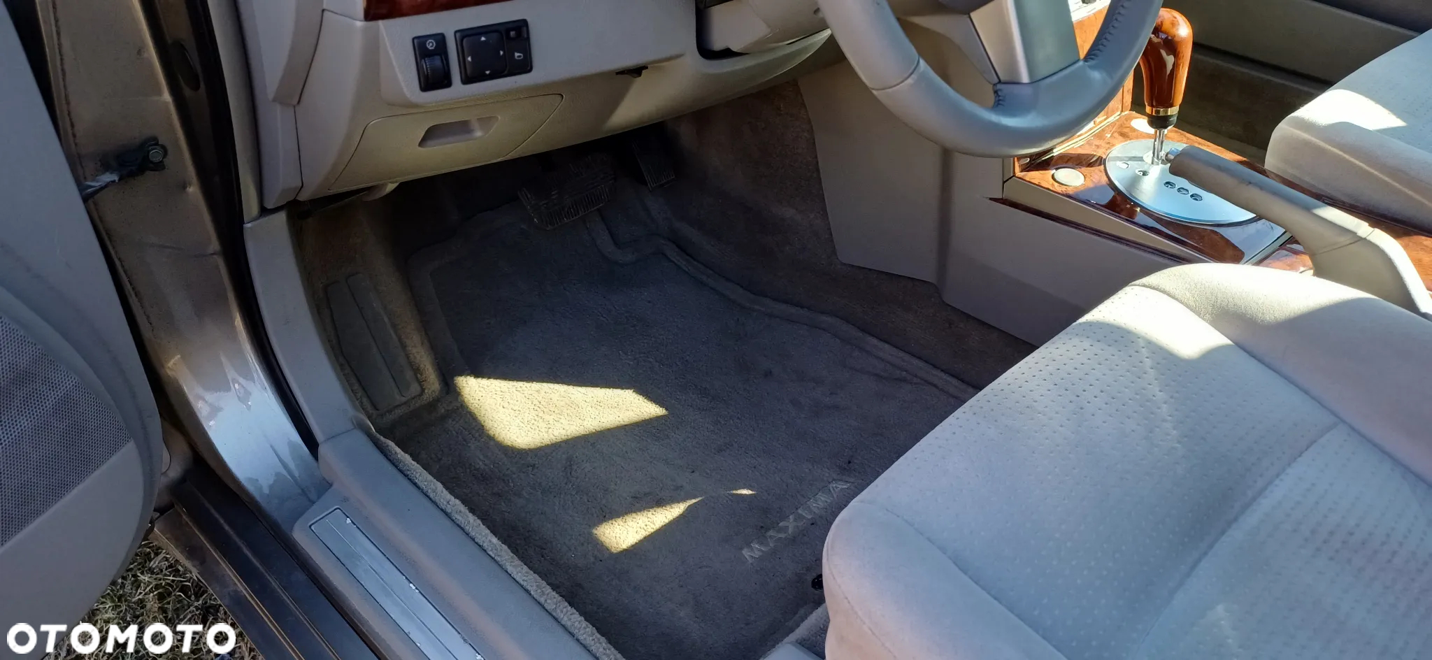 Nissan Maxima 3.5 SE - 26