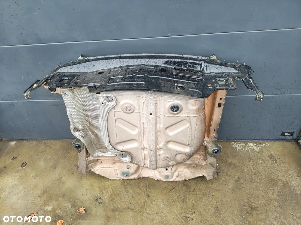 VW POLO VI 2G LIFT wanna pas tylny szeroki  LC9X - 1