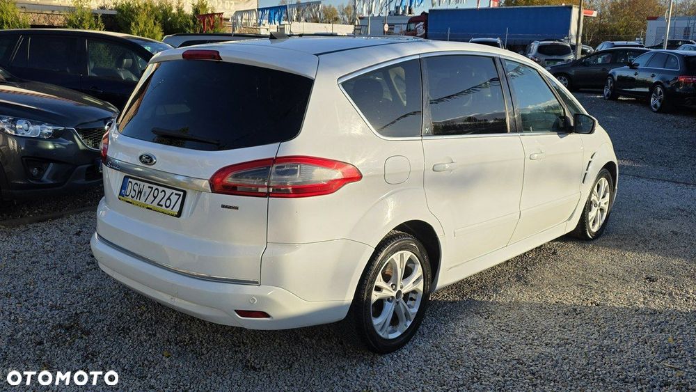 Ford S-Max - 12