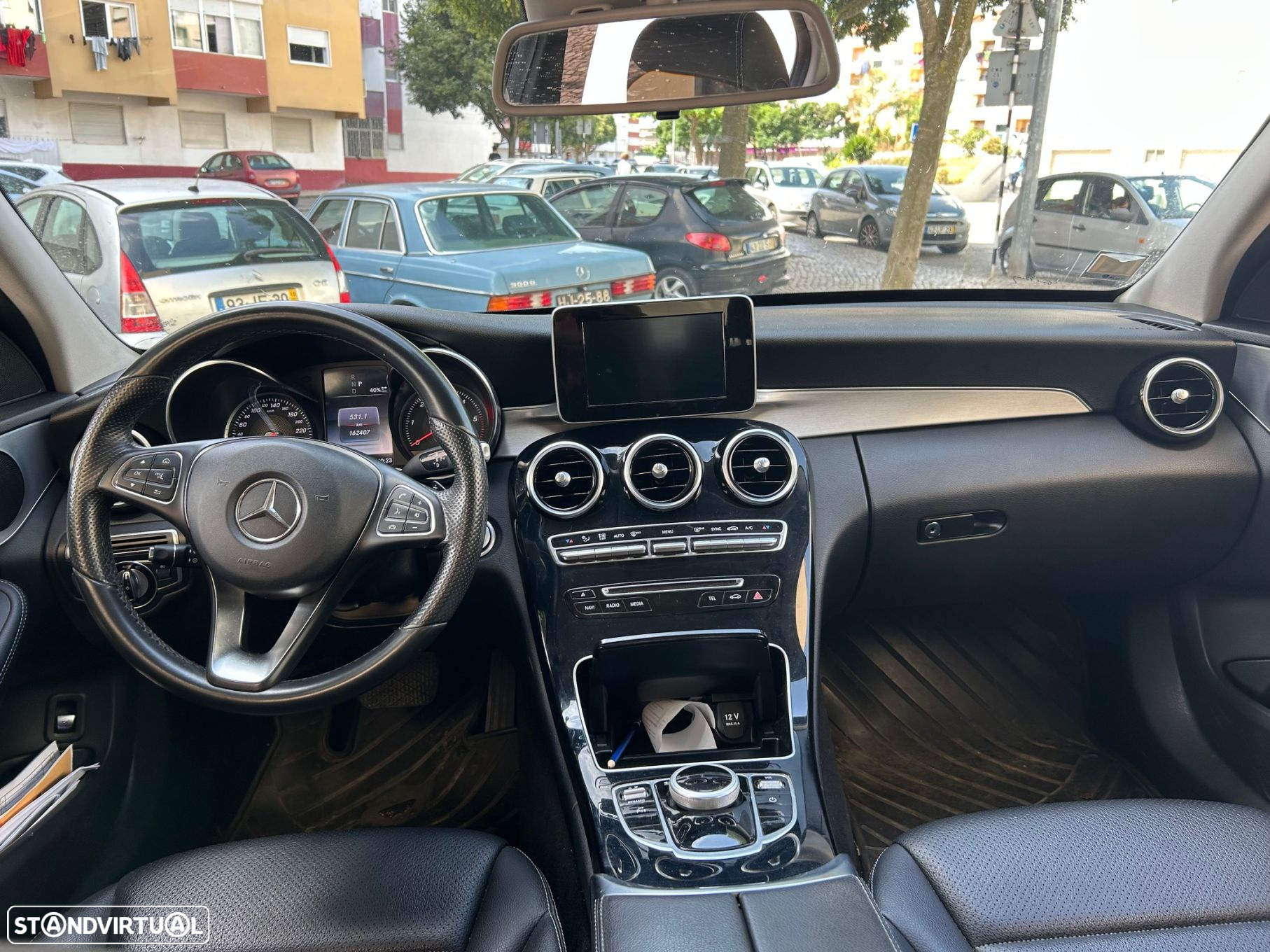 Mercedes-Benz C 300 h Avantgarde - 12