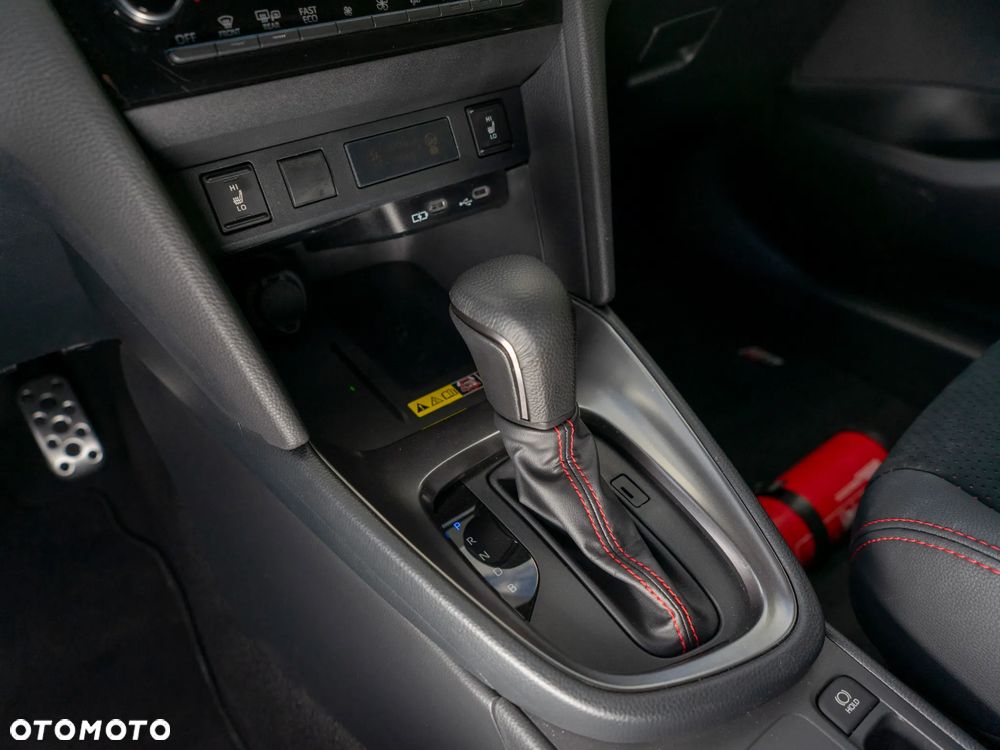 Toyota Yaris Hybrid 1.5 GR Sport - 21