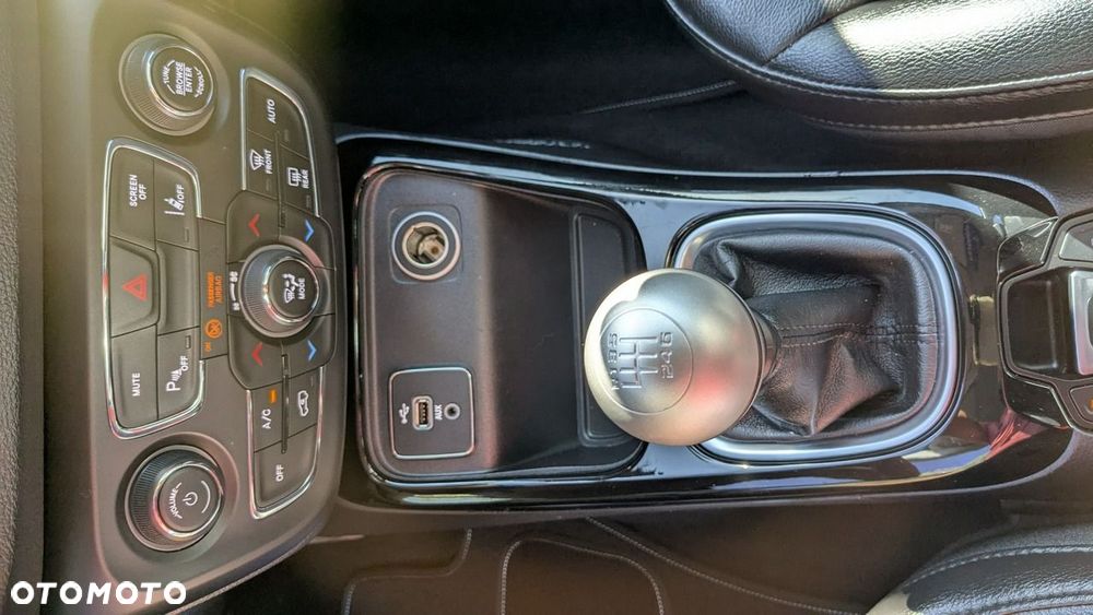 Jeep Compass - 30