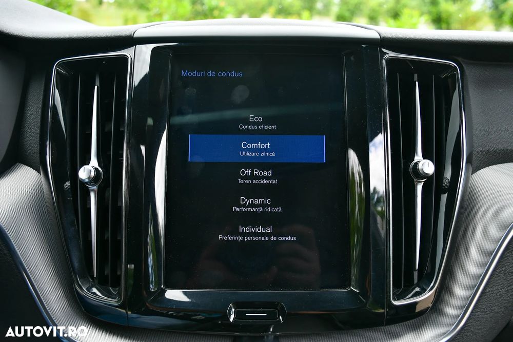 Volvo XC 60 D4 AWD R-Design - 14