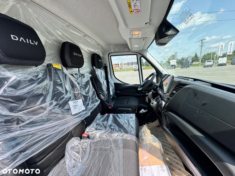 Iveco Daily Furgon L4H2 16m3 dostępny od ręki, manual - 11