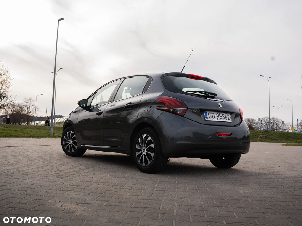 Peugeot 208 - 7